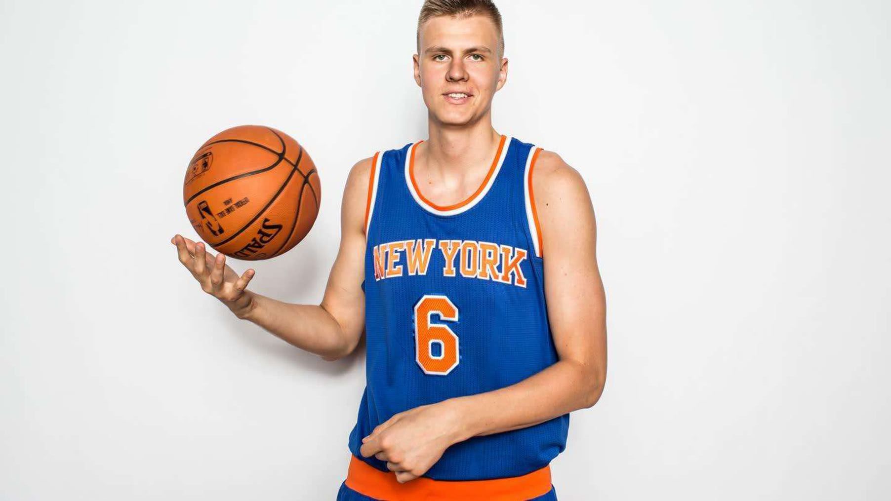 hth体育app下载-包含蒂姆迎来五赛季高光表现纽约尼克斯围绕NBA总决赛战术微调，网友：赛后深圳男篮备战NBA常规赛的词条